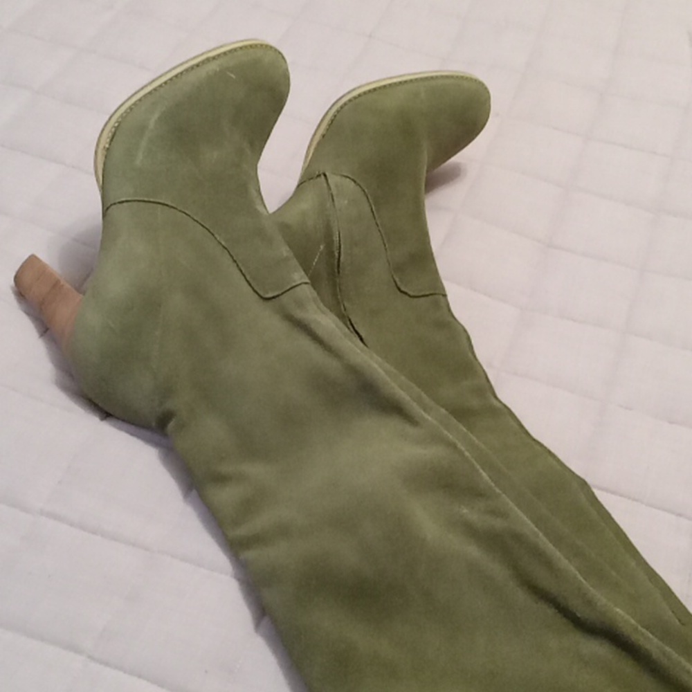 Cherry Bomb Boots - Picture 2 of 5